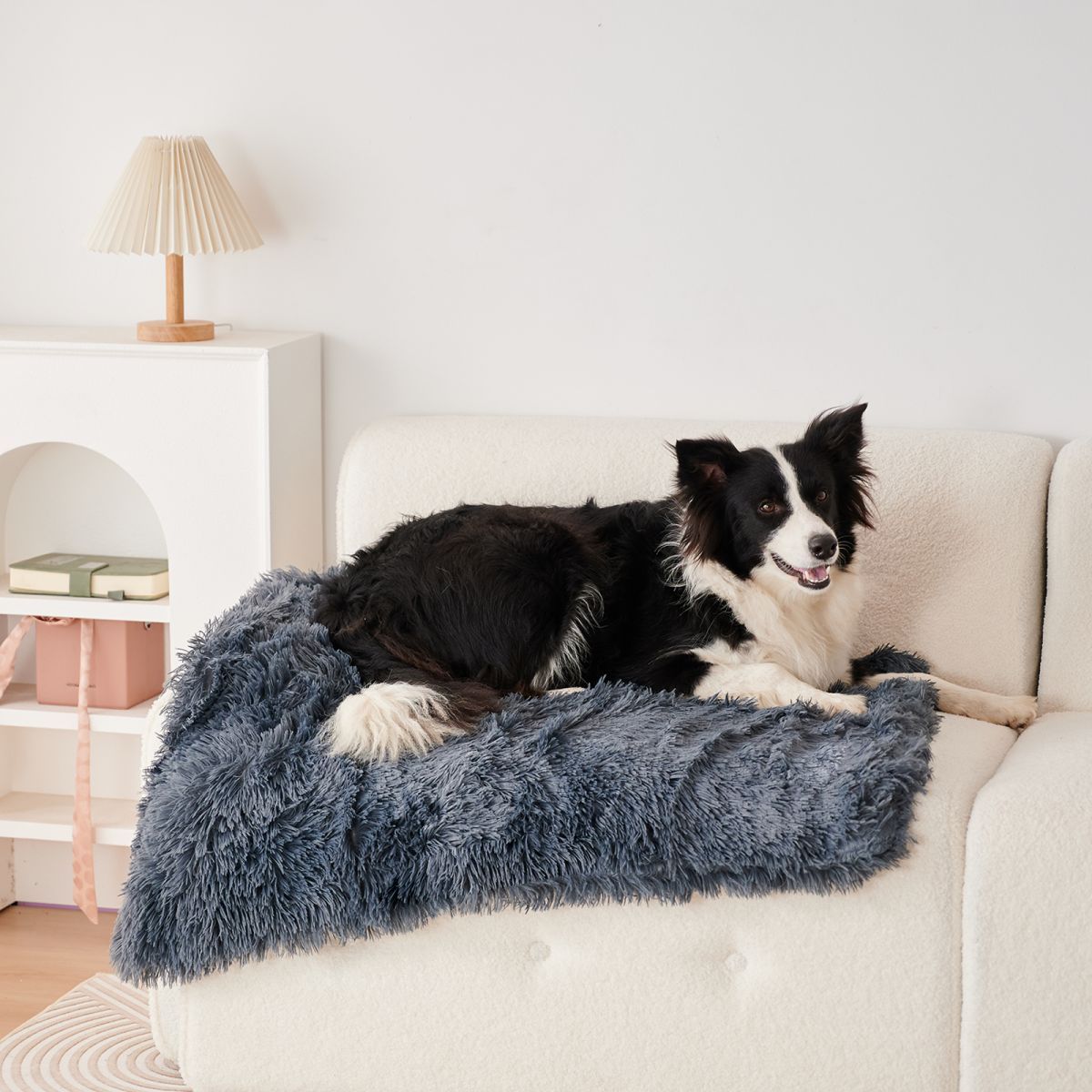 Grey Pet Cushion Plush Warm Dog Blanket Four Seasons Available Cat Blanket Dog Dual Purpose Pet Cushion Sofa