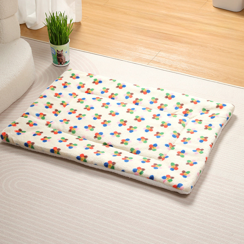 Hot Selling Cute Cat Blanket Pet Winter Warm Coral Velvet Pet Dog Cat Blanket Autumn And Winter Pet Supplies