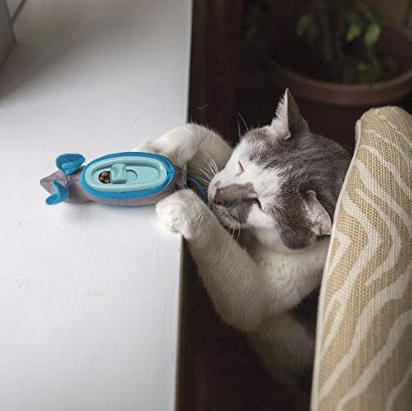 Nteractive Indoor Treat Dispenser Encourage Natural Instincts To Hunt Provide Mental Stimulation Solve Behavioral Problems Obesity Pack Of 1 Mouse