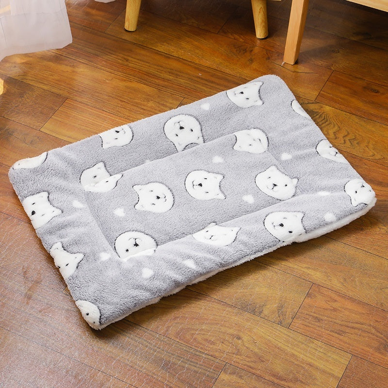 Thickened Autumn And Winter Warm Dogs And Cats Floor Mat Cat Dog Sleeping Universal Pet Bed