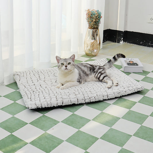 Warm Pet Pad Winter Sleep Fleece Dog Bed Comfortable Cat Nest