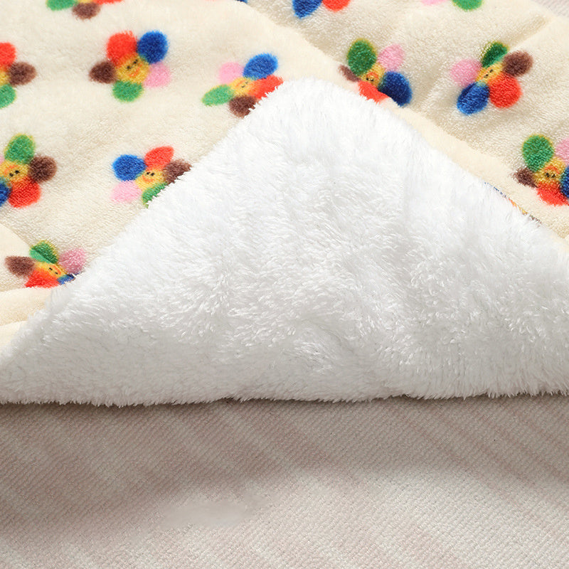 Hot Selling Cute Cat Blanket Pet Winter Warm Coral Velvet Pet Dog Cat Blanket Autumn And Winter Pet Supplies