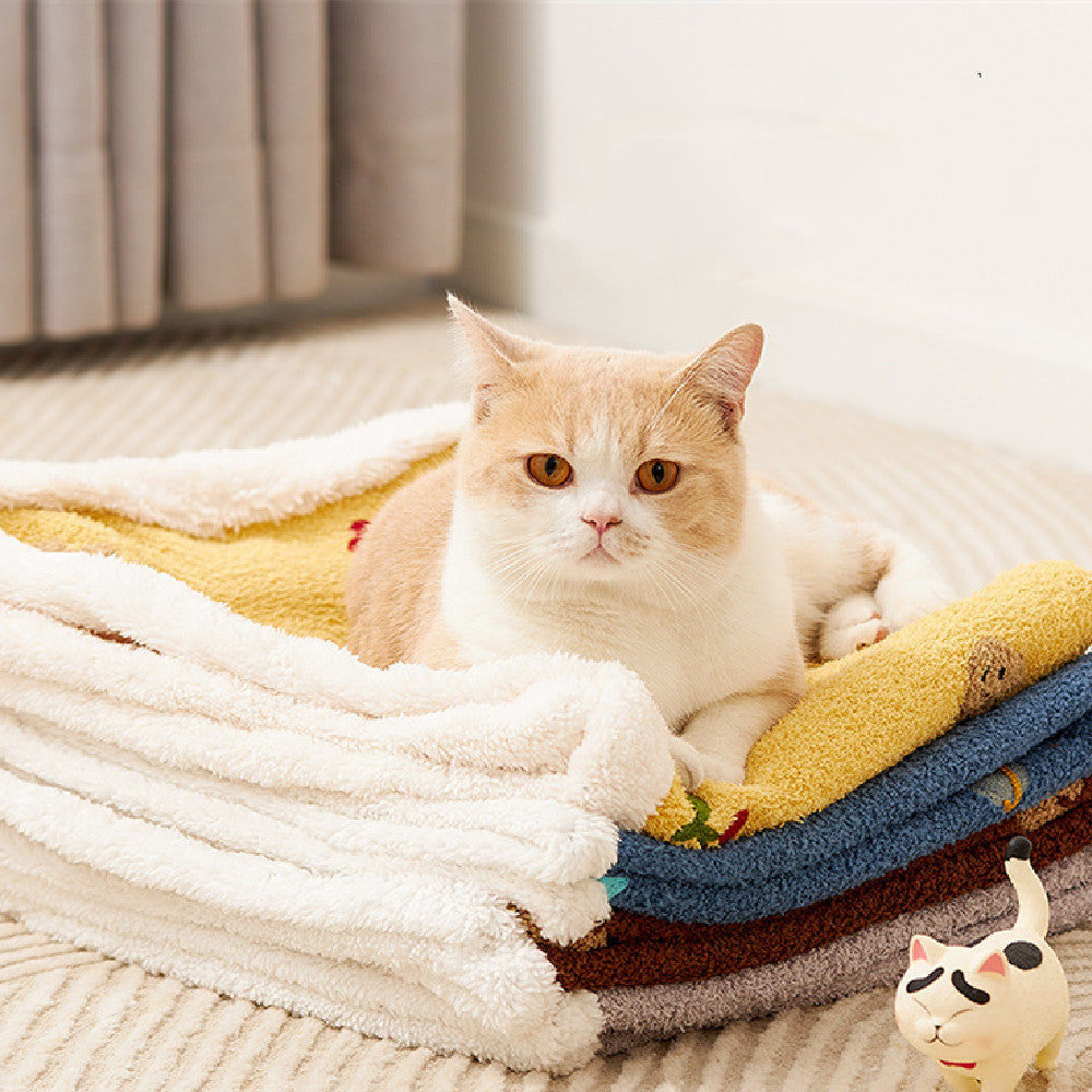 Pet Blanket Autumn And Winter Warm Cat Mat Plaid Carpet Flannel Small Dog